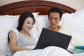 夫妻离婚后，男人还和前妻有联系吗？过来人说了真心话图片
