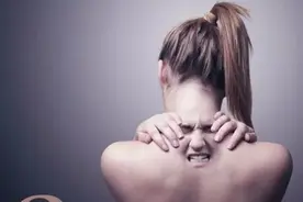 肩颈是体内垃圾最容易堆积的地方，自己动起来就能排毒抗衰老图片