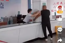 #笑死#打疫苗时候的社死现场#还没开始打先赔个凳子图片