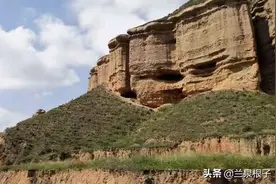 秋日的兰州安宁天斧沙宫景色宜人图片