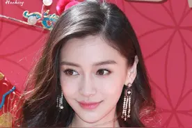 angelababy 海港城抱财神 cr水印图片