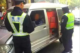 车主们请注意了！以后副驾不可以放这些，一经发现罚200扣3分！视频封面