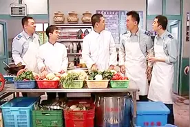 王班副当了几天代班长，现在大家都听他的，把洪班长排除在外了视频封面