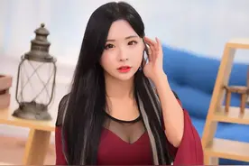 眉梢眼角藏秀气，声音笑貌露温柔，韩国美女主播图片