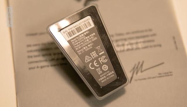 吊打罗技GPW？雷蛇毒蝰无线版与PAW3399首发测评