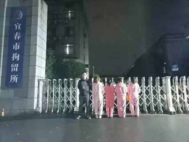 还敢去打麻将,别人有“隐形眼镜”“有色麻将”,你能赢吗