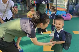 双减第一天：老师连续工作12小时，身体处于崩溃中？实在太累图片