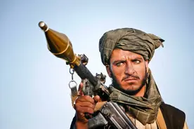 单兵武器之王，美国大兵的梦魇，配弹丰富的RPG是如何穿甲的？图片