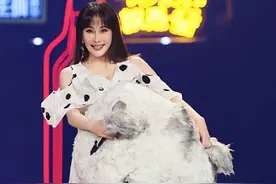 蒙面唱将重现《屋顶》，吴宗宪提周杰伦，侯佩岑的回应笑翻全场图片