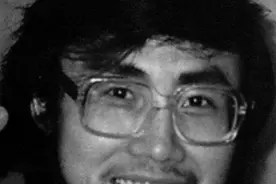 海子写诗追大20岁女作家，人没追到诗却火了，如今还捧红一座城图片