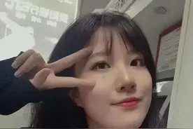 "青大邓紫棋"一夜爆红！她长相甜美、嗓音酷飒，抖音视频点击量超18万！图片