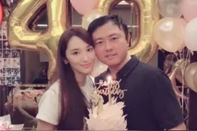 吴佩慈生四胎却反要贴钱？因纪晓波再陷财务危机，豪宅三度遭抵押图片