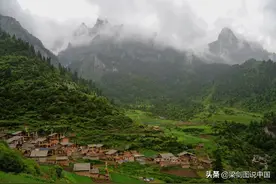 走进大美甘肃，吉祥甘南州迭部县，漫步西秦岭横断迭山欣赏美景图片
