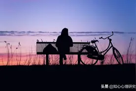 上海14岁女孩跳楼轻生“我只是你们在朋友面前的攀比工具。”图片