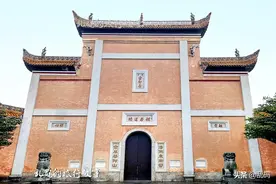 湖南古寺建世界最高千手观音像 供奉12988尊金佛 法海在此出家图片