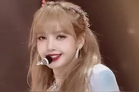 人间芭比Lisa图片