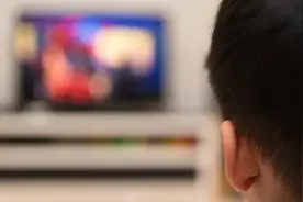 为何孩子爱学动画角色踩泥坑？暴力、危险元素不该加进动画片图片