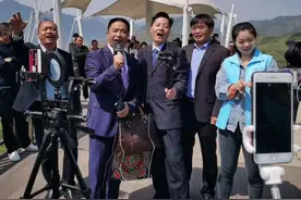 产业扶贫+茶旅融合——秦岭最美“网红打卡地”图片