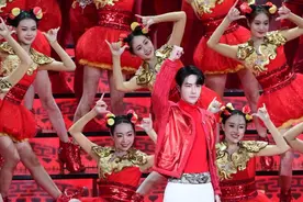 赞助春晚需要多少钱？他们靠三千元的钟表抵广告费就搞定了图片