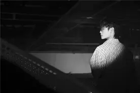 一个17岁少年决定从事职业电竞图片