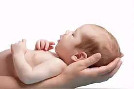 新生儿5斤、7斤、8斤，接近哪个数最好？从体重能看出宝宝智力图片