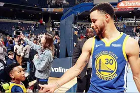 他强任他强，我球场是独臂王，14岁独臂少年感动NBA巨星库里图片