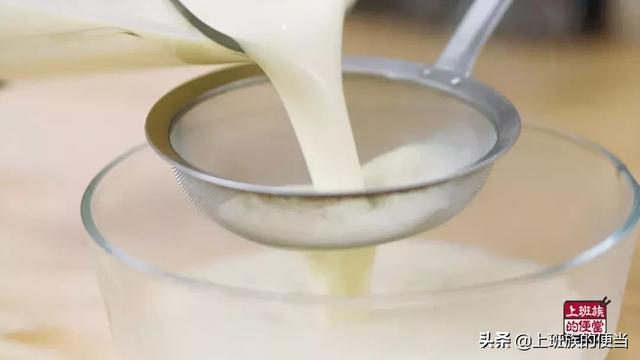 豆浆还能挖着吃，比蛋糕还香甜软绵，大人小孩都喜欢