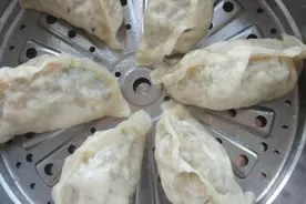 西葫芦鸡蛋蒸饺，饺子皮面水比，饺子馅调法，这里有图片
