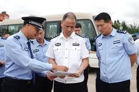李泽进率队实地督导检查广西文旅大会安保工作：举全警之力、集全警之智，全力以赴打赢安保攻坚战图片