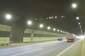 开始测速啦！烟台市区一条隧道正在测试，还有一条正安装设备图片