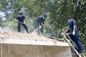 瓦房年久失修，又遭遇连续降雨，安徽74岁老兵向洛阳消防员求助图片