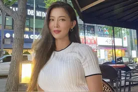 韩国38岁健身模特，成熟且狂野，沙漏身材如少女般迷人图片