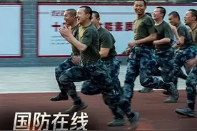 火热开练！「军事体能训练进阶」系列③：俯卧撑图片