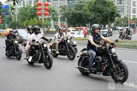 西安有摩托车车道了图片