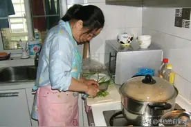 农村的初中同学，在南京做保姆，月薪一万三，比我本科生还高图片