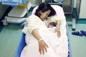 为何生孩子还要讲究时辰，是迷信吗？听农村老人怎么说图片