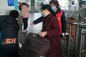 15日起，酃湖汽车站预售五一假期车票图片