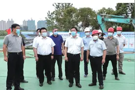 市领导现场踏勘部分重点城建交通工程及搬迁地块图片