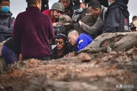 《功勋》中的配角来头不小，孙锡堃童星出道，邵汶出生于京剧世家图片