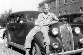 你知道吗？“漫威之父”斯坦·李是一名老兵图片