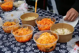 凉皮（米皮）的制作方法，做法比面皮简单，口感爽滑，适合夏天吃图片