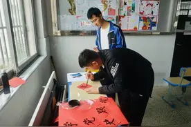 安徽文达信息工程学院影视传媒学院开展党史学习手抄报比赛活动图片