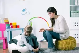 为何孩子越大越不和父母说心里话？别怪娃，反思下是否踩了这些坑图片