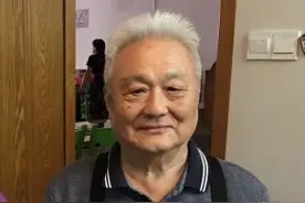 87岁年维泗老先生居家抗疫不消沉 “共克时艰精气神”图片