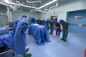 中秋假期，器官移植团队肝移植让大爱延续生命图片