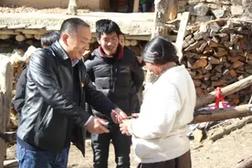 在雪域高原上书写忠诚——记武清派驻江达扶贫干部崔建国图片
