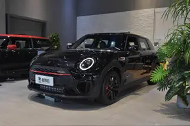 高性能运动小钢炮，个性十足，实拍MINI JCW CLUBMAN图片