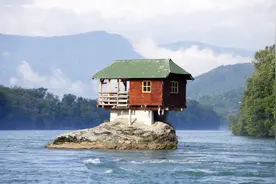 世界上房子最便宜的4个地方，在这里1美元就能买房，但要求苛刻！