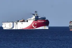 挑衅必将付出代价！希腊终于向土耳其船只开火，誓言守卫领海主权图片