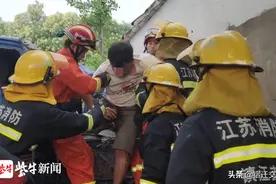 飞来横祸！货车冲进屋，正在做饭的女屋主身亡图片